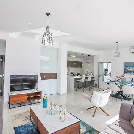 Olivine 3 Bedroom Вилла *