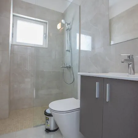 Olivine 3 Bedroom Вилла